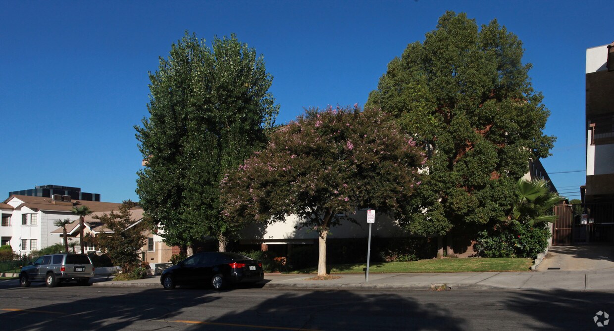 Foto del edificio - 545 E Orange Grove Ave