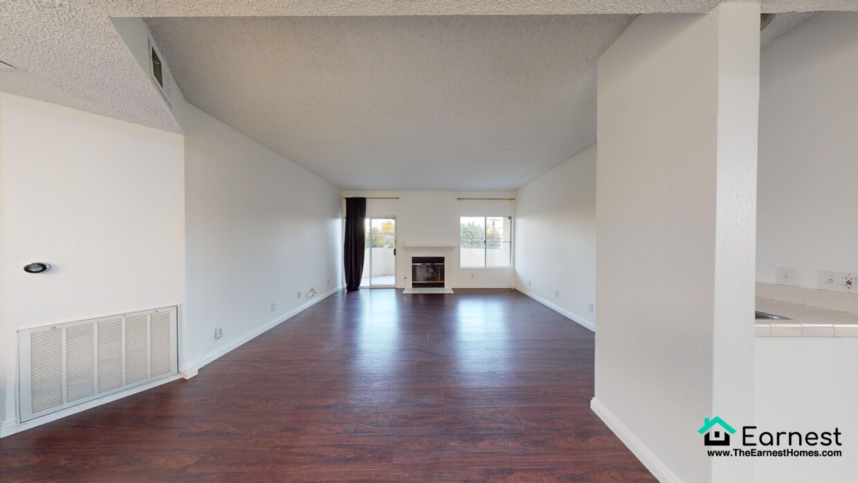 Primary Photo - 2 + 2 Spacious Condo with Resort-Style Ame...