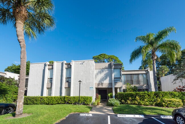 Foto del edificio - 6579 Spring Bottom Way