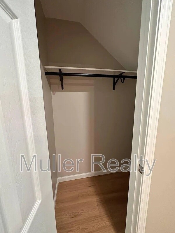 Foto del edificio - 3636 Old Valley View Dr