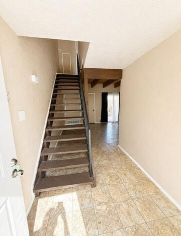 Foto del edificio - 13313 Fruit Ave NE