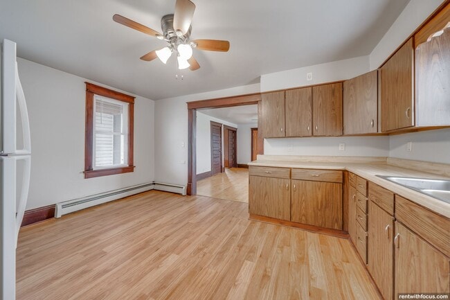 Foto del edificio - 211 Oak St