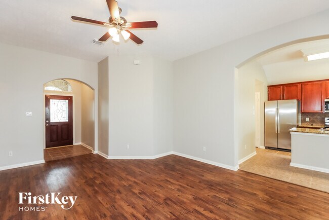 Building Photo - 11119 Creekline Glen Ct