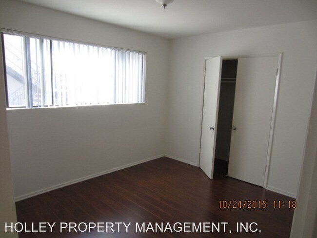 Building Photo - 115 S Barrington Pl