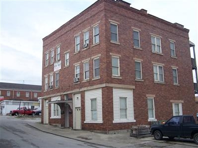 Primary Photo - 117 S Bank St