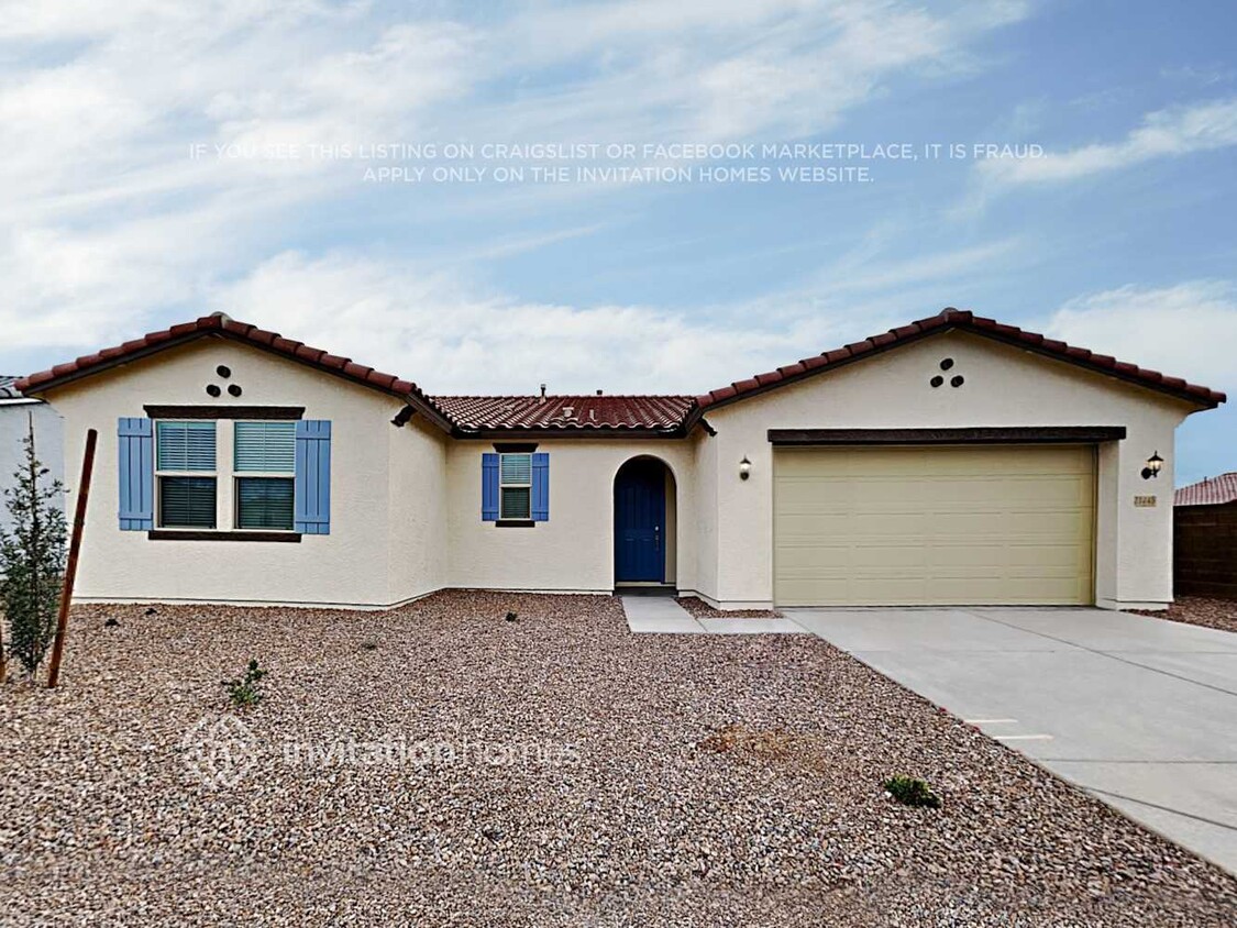 Primary Photo - 11445 W La Reata Ave