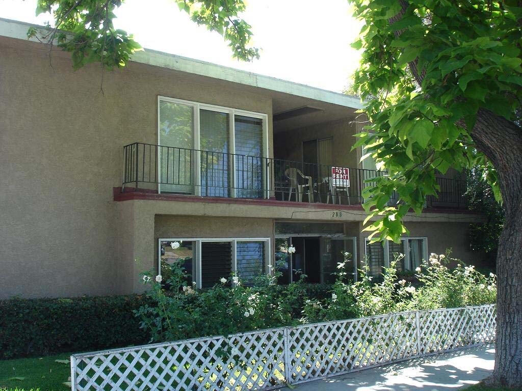 Foto del edificio - 288 S Sierra Madre Blvd