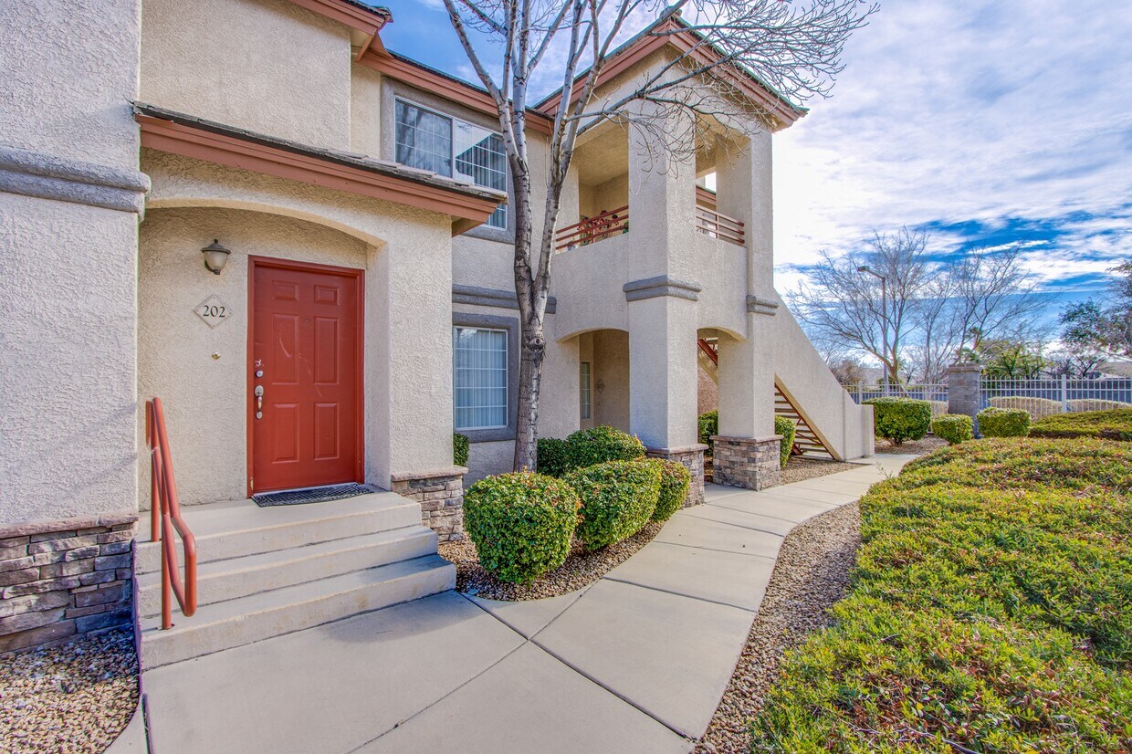 10221 Penrith Ave, Las Vegas, NV 89144 Townhome Rentals in Las Vegas