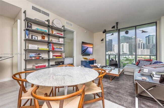 Building Photo - Southwest 17th Road, Miami, FL 33129 - 2 BR 2 BA condo