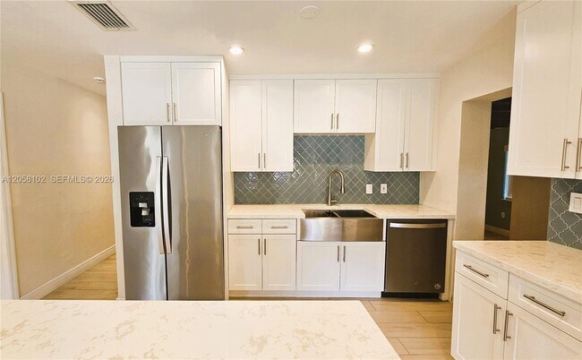 Foto del edificio - 6550 SW 28th St