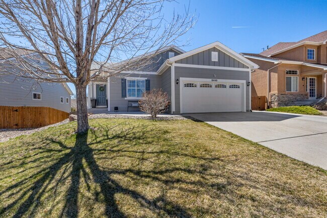 Foto del edificio - 8440 Brook Valley Dr
