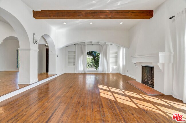 Foto del edificio - 10587 Holman Ave