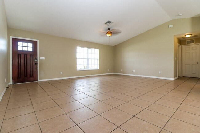 Building Photo - 3322 Oasis Blvd