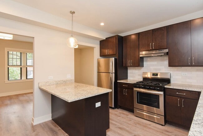 Foto del edificio - 1150 Maple Ave