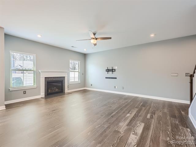 Building Photo - 145 Beacon Dr