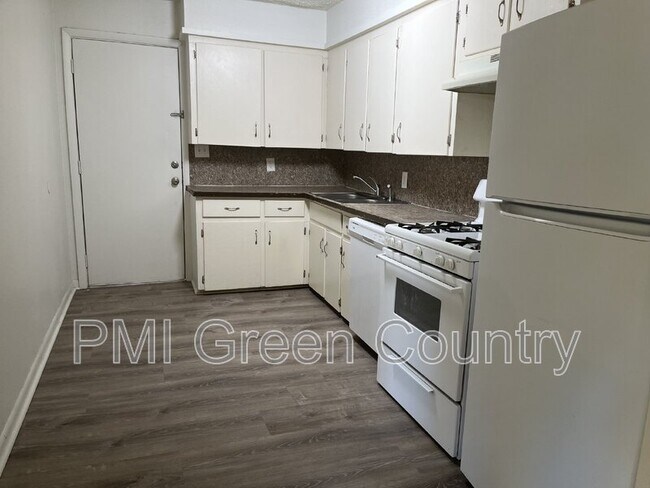 Foto del edificio - 1312 1/2 E Dewey Ave