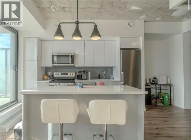 Building Photo - 7 Erie Ave