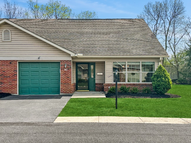 Building Photo - Beautiful 2 Beds 2 Baths Villa in Far South
