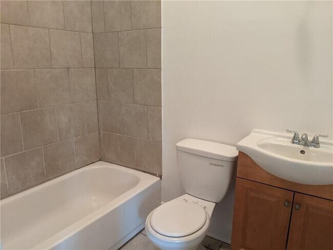 Building Photo - 1603 Marigny St