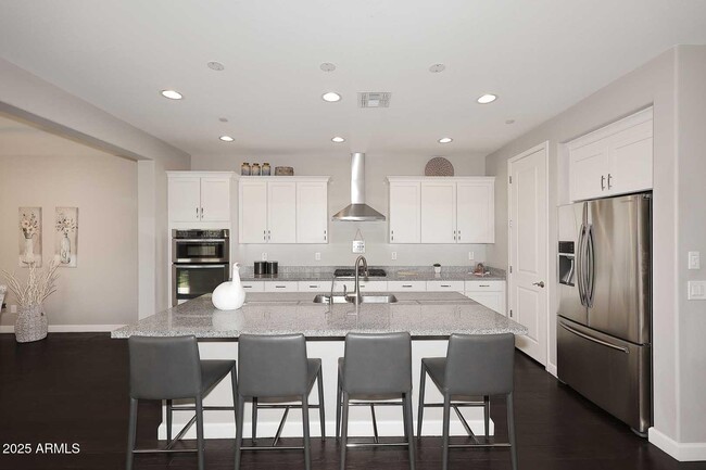 Building Photo - 10072 E Bell Rd