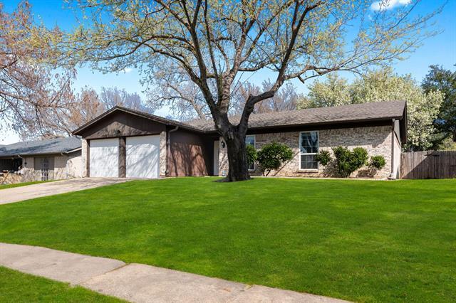 Building Photo - 2704 Springlake Ct