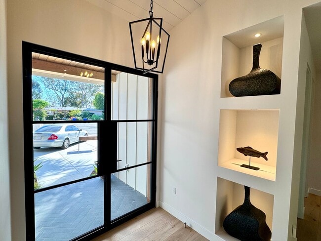 Foto del edificio - 1910 Raymond Ln