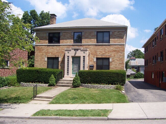 Building Photo - 258 Senator Pl