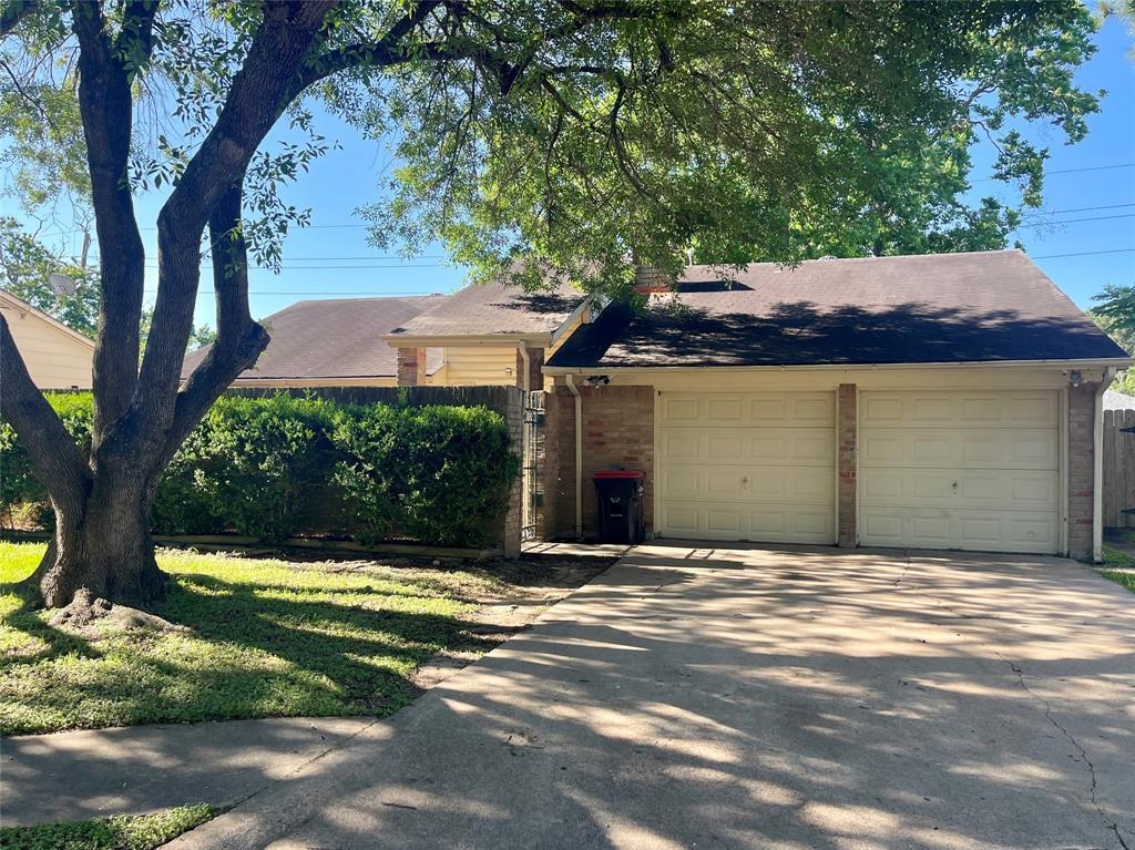 Primary Photo - 22615 Indian Knoll Dr
