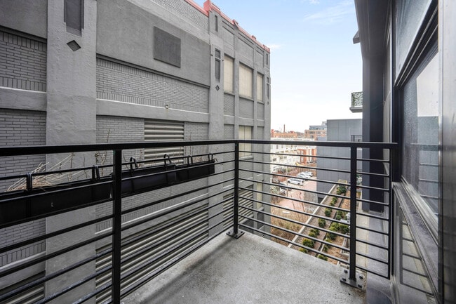 Building Photo - 1625 Eckington Pl NE