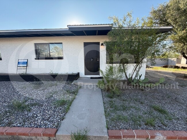 Building Photo - 1717 N Highland Ave