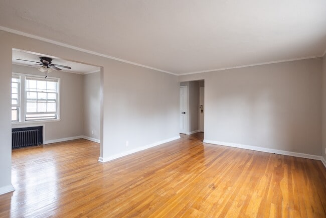 Foto del edificio - Shaker Lake Apartments & North Moreland Courts