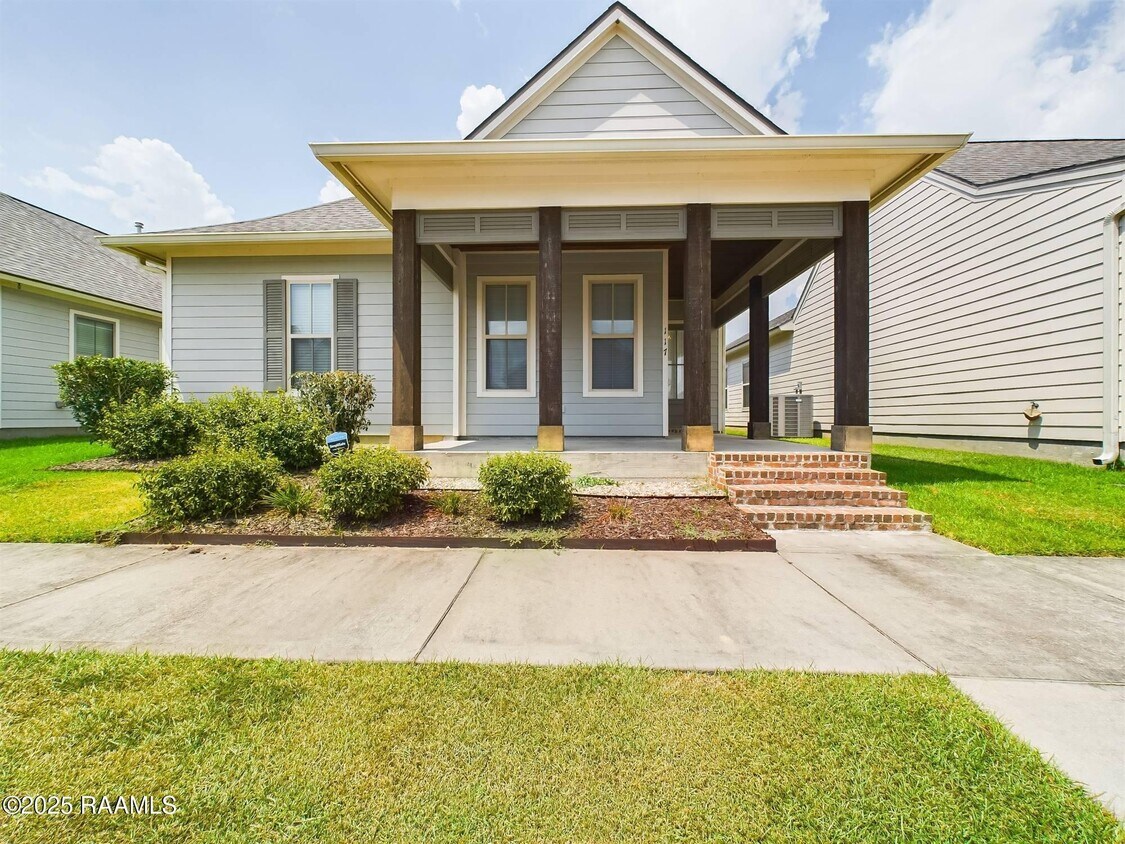 Foto principal - 117 Harvey Cay Ln