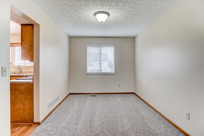 Foto del edificio - 4 Bedroom Home in Hilliard