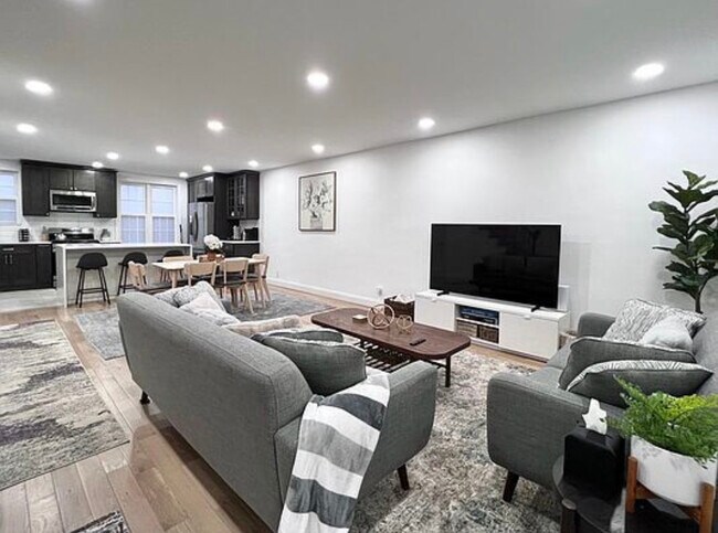 Foto del edificio - 4817 28th Ave