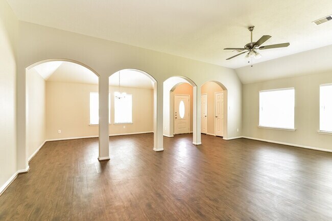 Foto del edificio - 3705 Burwood Ct