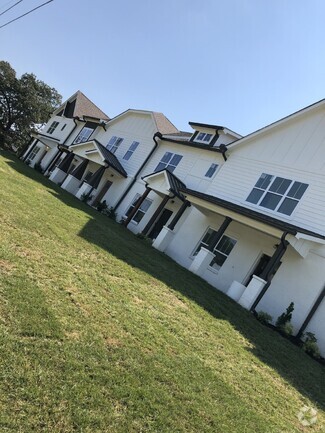 Building Photo - 113 Cooper Rd