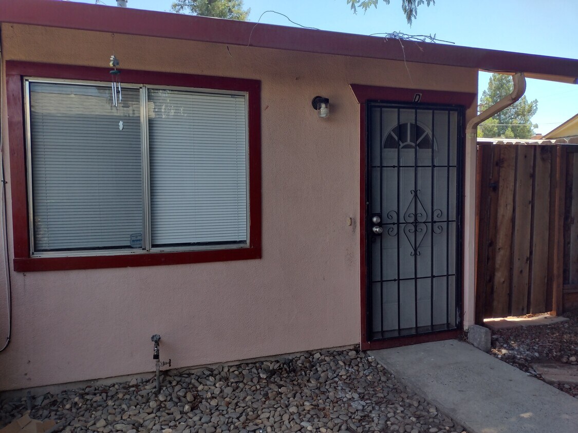 Foto principal - 220 Floyd Ave