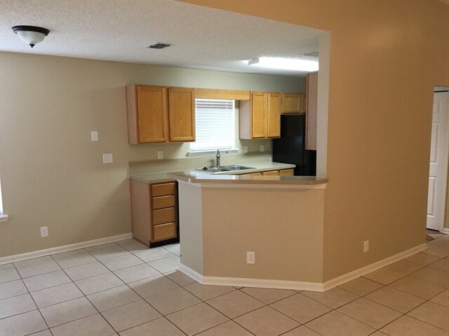 Building Photo - 12727 Aqua Surf Lane