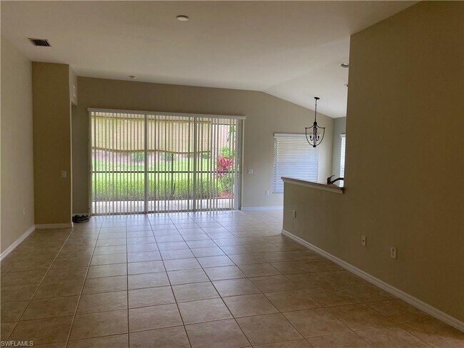 Foto del edificio - 10041 Colonial Country Club Blvd