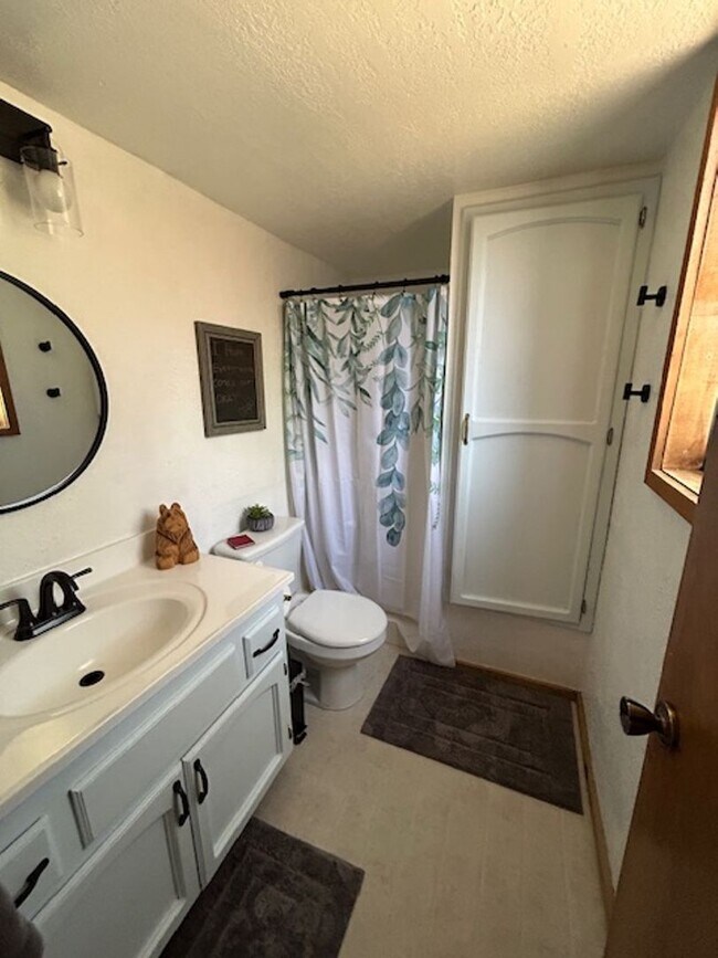 Foto del edificio - 272 Imperial Ave