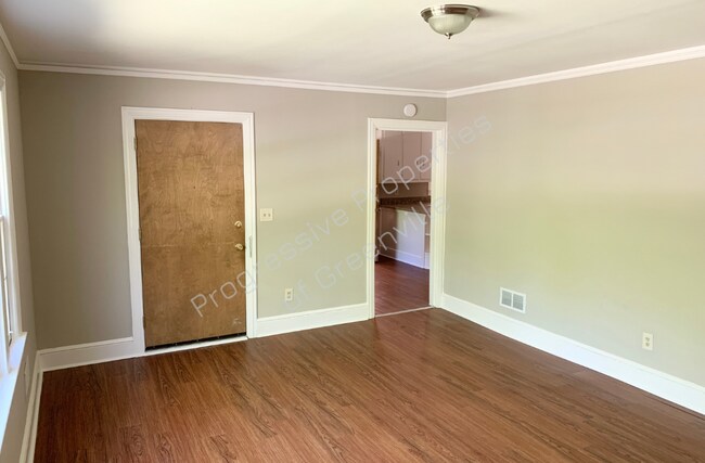 Foto del edificio - 122 Woodland Dr