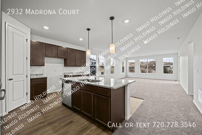 Building Photo - 2932 Madrona Ct