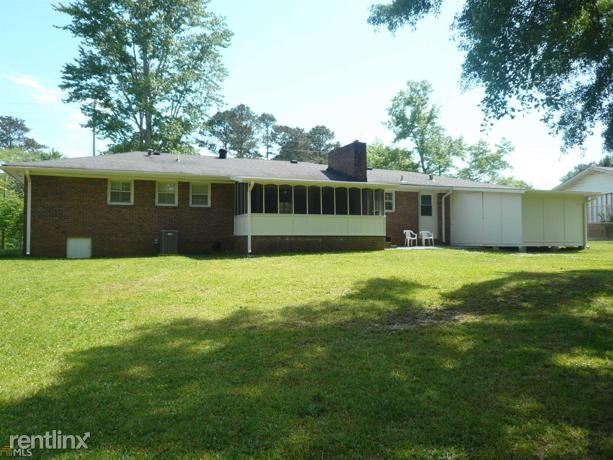 Building Photo - 3 br, 2 bath House - 3015 NE Robinson