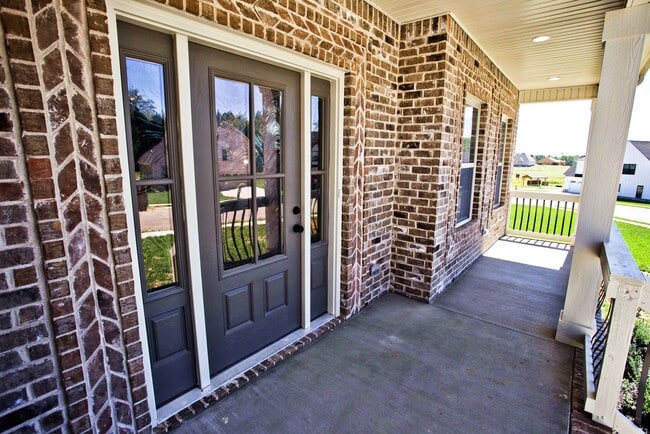 Building Photo - 851 Jersey Dr