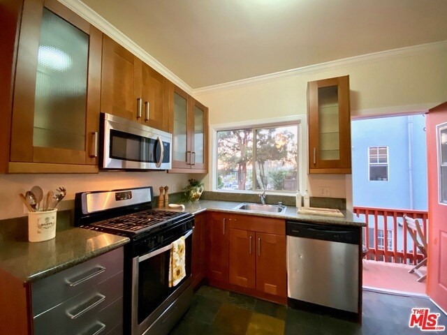 Foto del edificio - 3501 Bellevue Ave