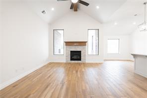 Foto del edificio - 8225 Mountain Oak Dr