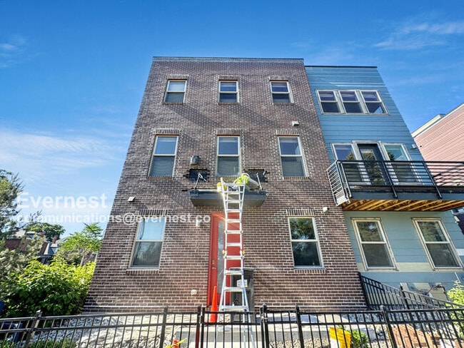 Building Photo - 1200 W 11th Ave