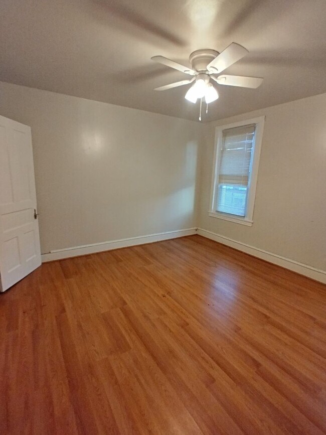Building Photo - Cute North Philadelphia Home