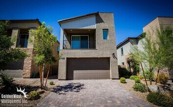 Building Photo - 8831 Roadrunner Ravine St