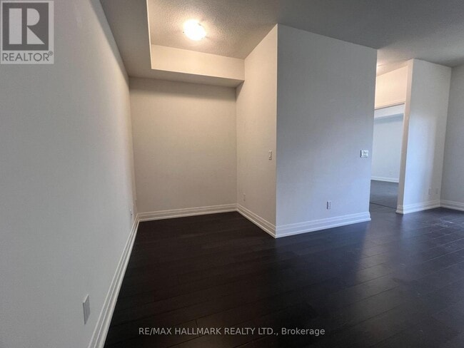 Building Photo - 3121 Sheppard Ave E